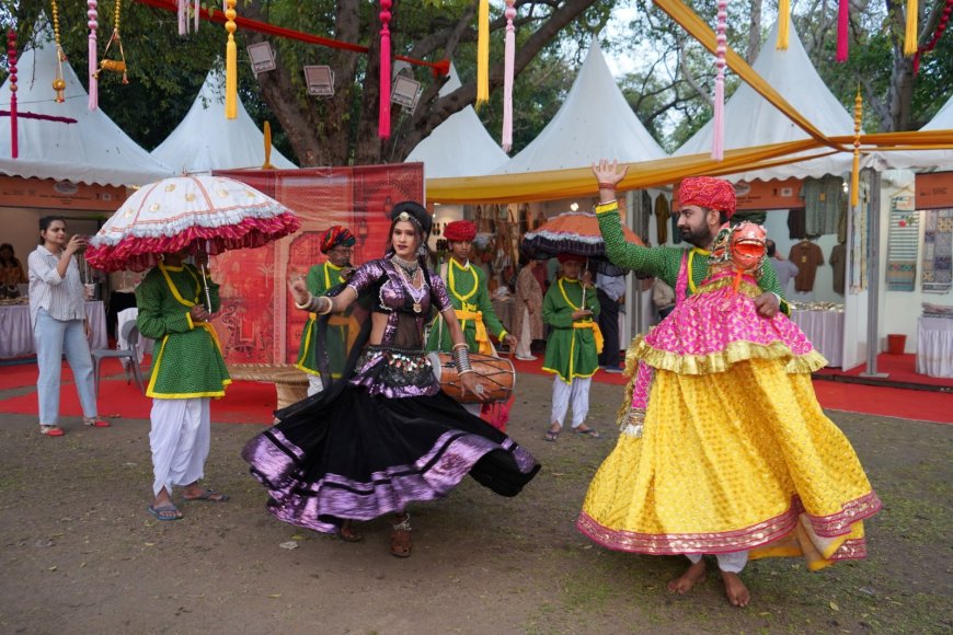 बीकानेर हाउस में आयोजित राजस्थान उत्सव में निकाली गई गणगौर की सवारी