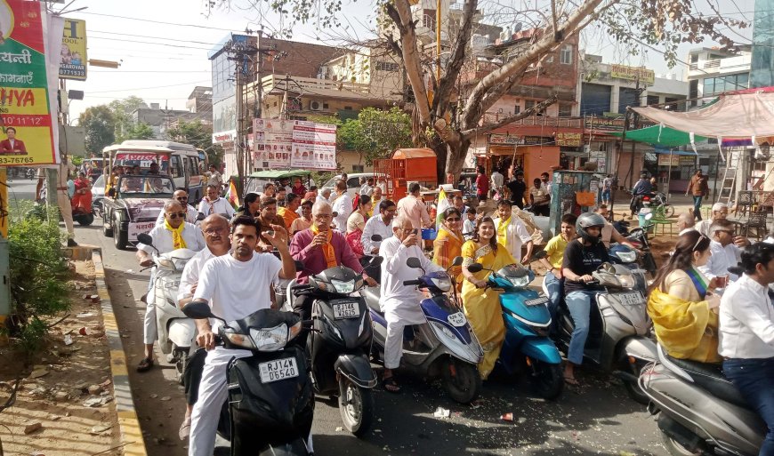 श्रद्धालुओं ने भक्तिमय वातावरण में किया उत्सव का आगाज