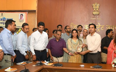 डॉ. जितेन्द्र कुमार सोनी को जिला कलेक्ट्रेट में दी गई भावभीनी विदाई