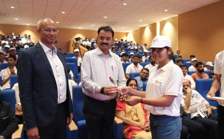 कौशल उन्नयन एवं रोजगार सृजन जैसे विषयों पर सार्थक संवाद एवं विचार-विमर्श