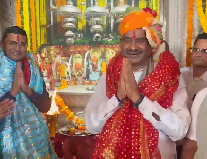 लोकसभा अध्यक्ष ने किए जोगणिया माता के दर्शन
