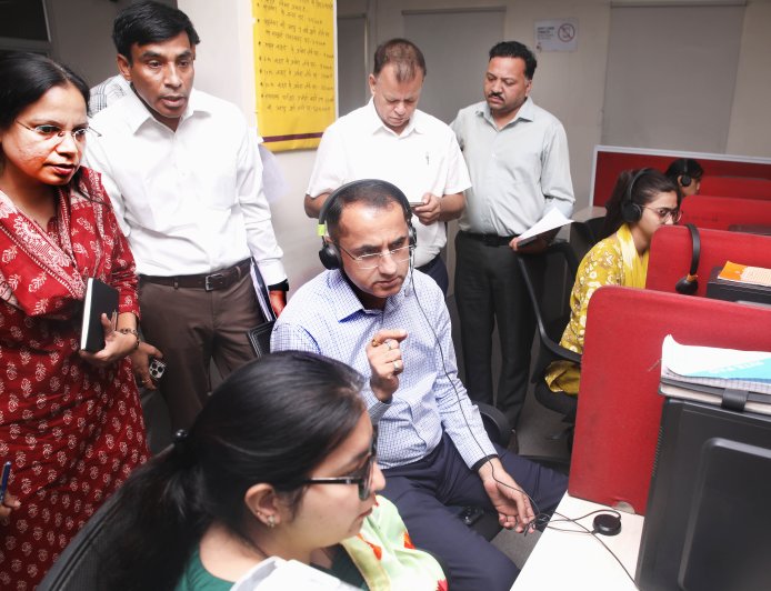 पंचायती राज विभाग के शासन सचिव ने राजस्थान संपर्क हेल्पलाइन कंट्रोल रूम का किया निरीक्षण