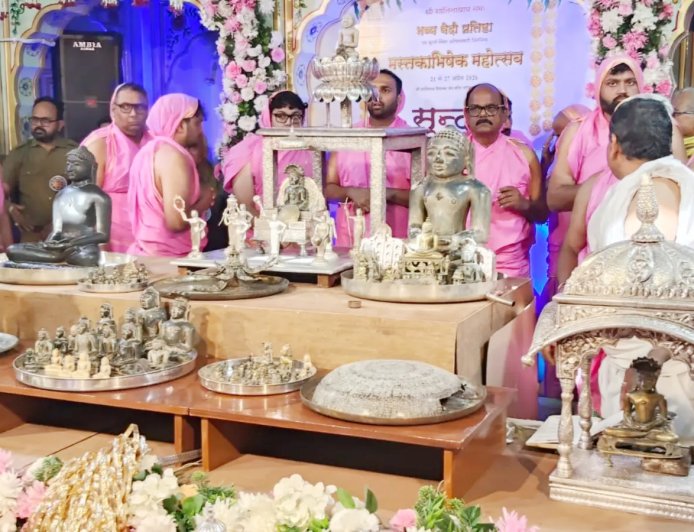 सांगानेर के तलघर से निकलीं 800 वर्ष पुरानी जिन प्रतिमाएं दर्शन