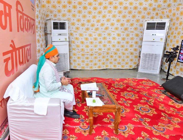 ग्राम रथों से आमजन को मिली योजनाओं की जानकारी