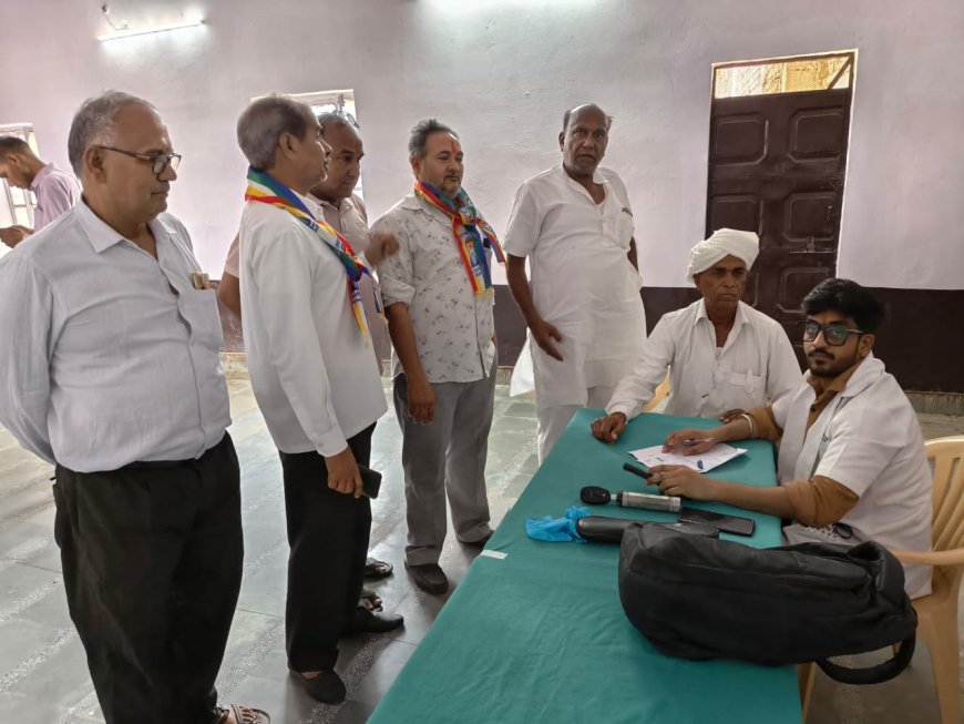 निशुल्क नेत्र चिकित्सा शिविर में 55 रोगियों की हुई जांच