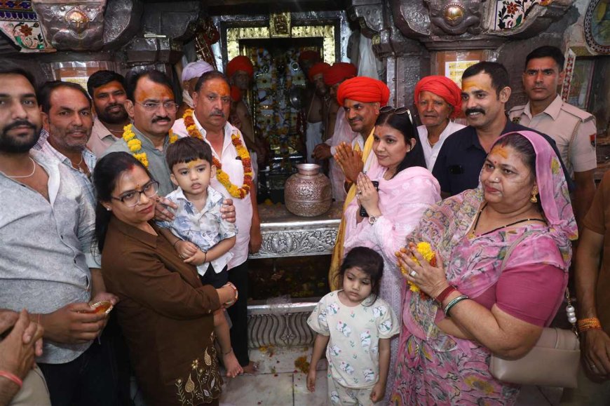 उपमुख्यमंत्री डॉ. प्रेमचंद बैरवा ने किए प्रभु श्री चारभुजानाथजी के दर्शन