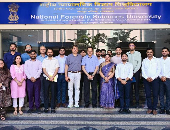 मुख्य सचिव ने राष्ट्रीय फोरेंसिक विज्ञान विश्वविद्यालय के जयपुर परिसर का किया निरीक्षण