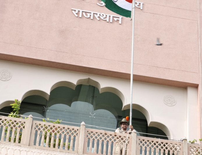 स्वतंत्रता दिवस पर पुलिस मुख्यालय में आयोजित हुआ गरिमामय समारोह