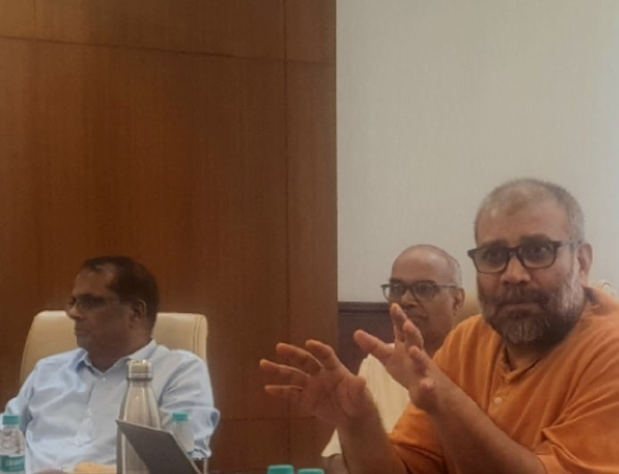 वर्ल्ड हिंदू कांग्रेस 2026: मुंबई में 18 से 20 दिसंबर तक होगा ऐतिहासिक महासम्मेलन*