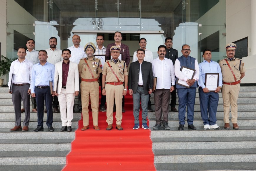 स्वतंत्रता दिवस पर पुलिस मुख्यालय में आयोजित हुआ गरिमामय समारोह