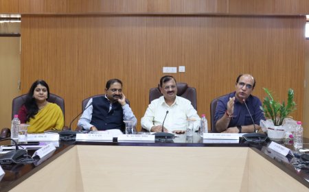 मीडिया छात्रों के लिए सतही नहीं, गहन अध्ययन जरूरी: प्रो. के.जी. सुरेश
