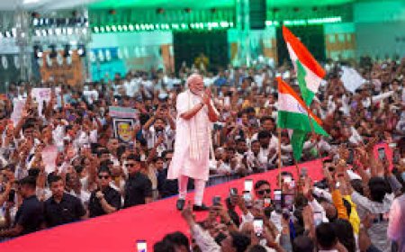 पीएम मोदी का जेन-जी संवाद, धुरंधर के गाने पर एंट्री