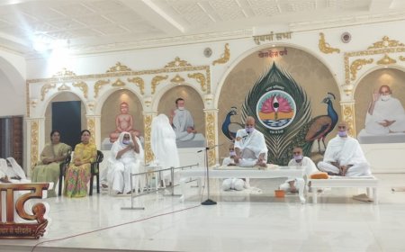 उप मुख्यमंत्री को आचार्य महाश्रमण के सानिध्य में नवाजा गया आचार्य श्री तुलसी कर्तृत्व पुरस्कार से