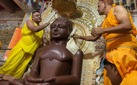 दशलक्षण पर्व के अंतिम दिवस “उत्तम ब्रह्मचर्य एवं अनंत चतुर्दशी” पर जैन मंदिरों में उमड़े श्रद्धालु