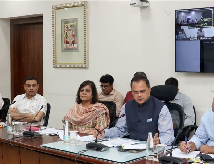 विभागों को एक्शन प्लान बना कर समयबद्ध एवं दीर्घकालिक कार्यवाही के निर्देश : मुख्य सचिव