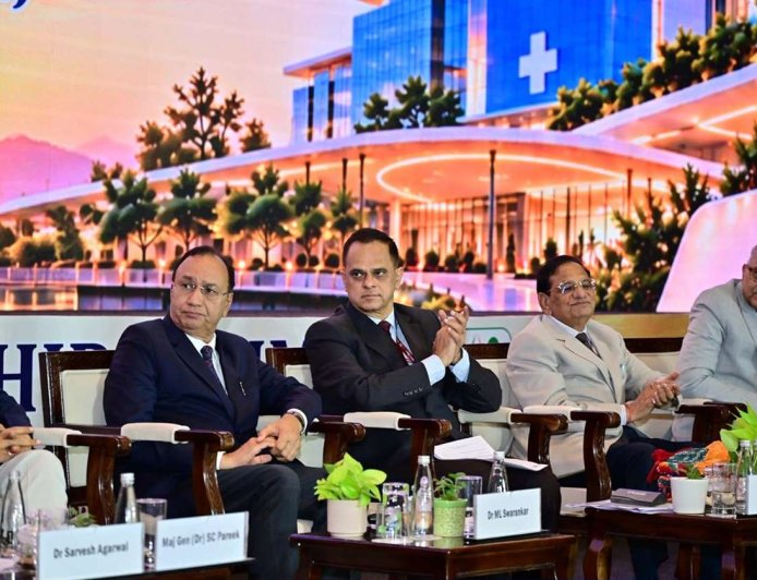 गुणवत्तापूर्ण स्वास्थ्य सेवाओं का विस्तार छोटे शहरों तक हो—मुख्य सचिव