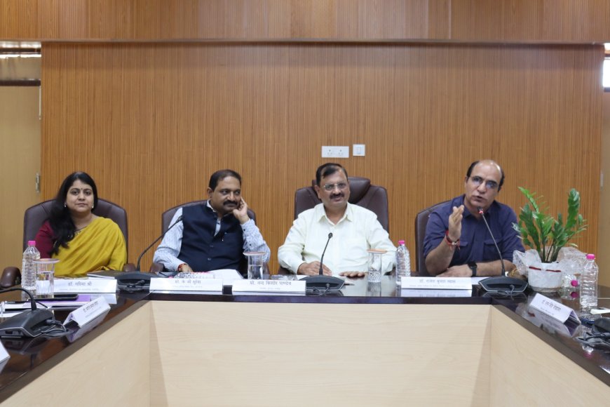मीडिया छात्रों के लिए सतही नहीं, गहन अध्ययन जरूरी: प्रो. के.जी. सुरेश