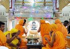 48 दीपों से भक्तामर स्तोत्र की दीप अर्चना, श्रद्धालुओं ने भक्ति भाव से की आराधना