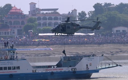 काशी के आसमान में गूंजा वायु शक्ति का उद्घोष