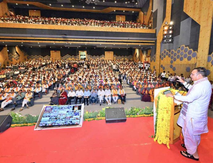 मुख्यमंत्री का पंचायतीराज जनप्रतिनिधियों से संवाद