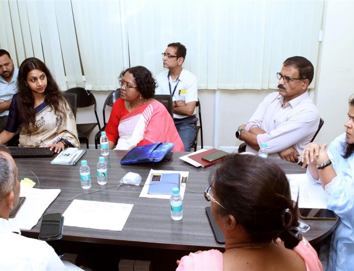 प्रमुख शासन सचिव ने किया राजस्थान संपर्क कॉल सेंटर का निरीक्षण