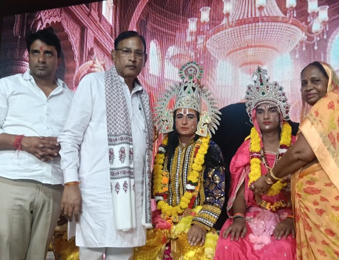 भगवान श्रीराम के राजतिलक महोत्सव में उमड़े श्रद्धालु, गूंजे जयकारे