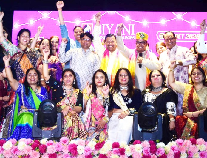 बियानी ग्रुप ऑफ कॉलेजेज में सजी ‘नव्यायन डांडिया नाइट’
